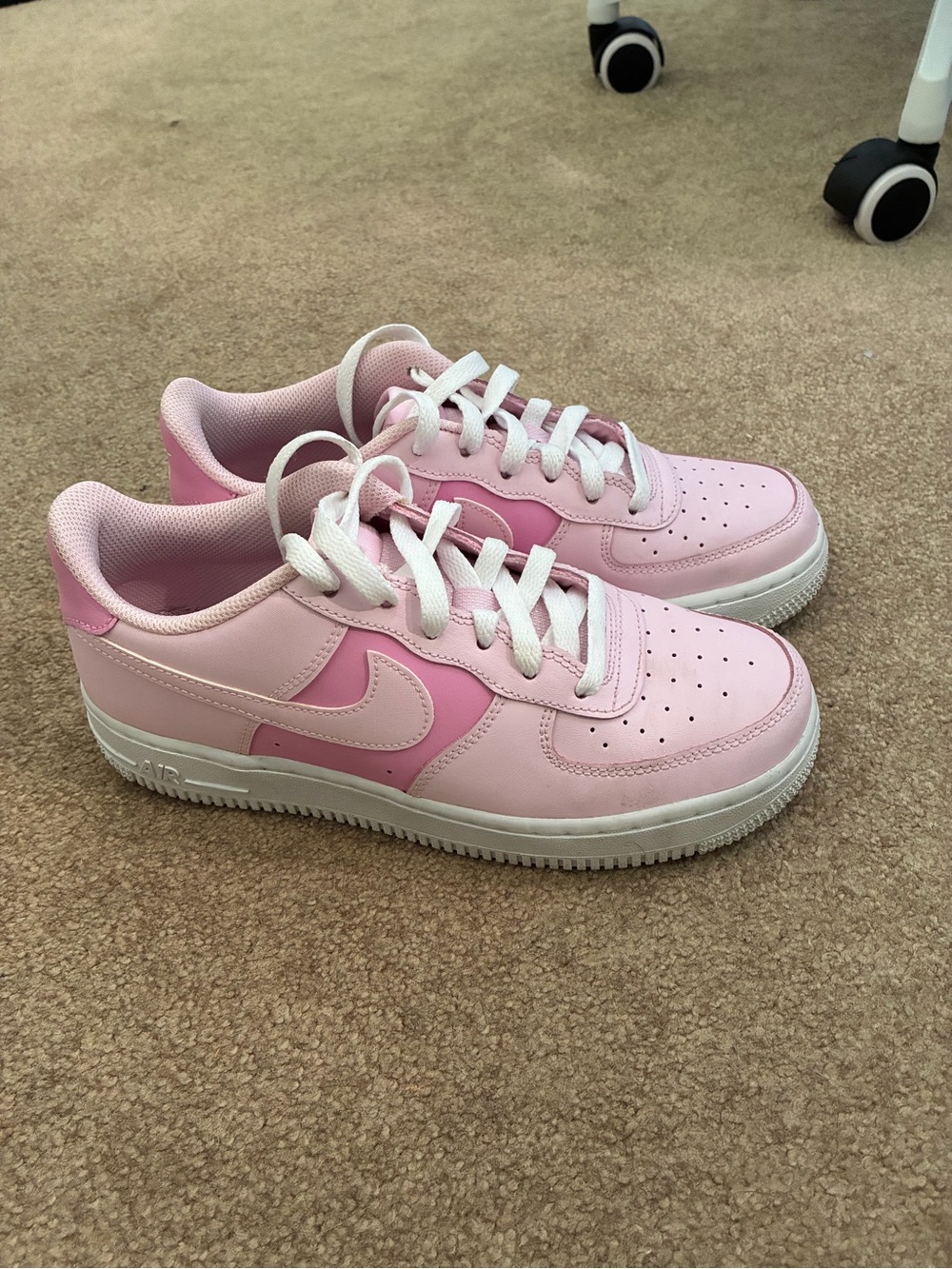 Nike Air Force 1 Pink Foam (GS) - Picture 2 of 3